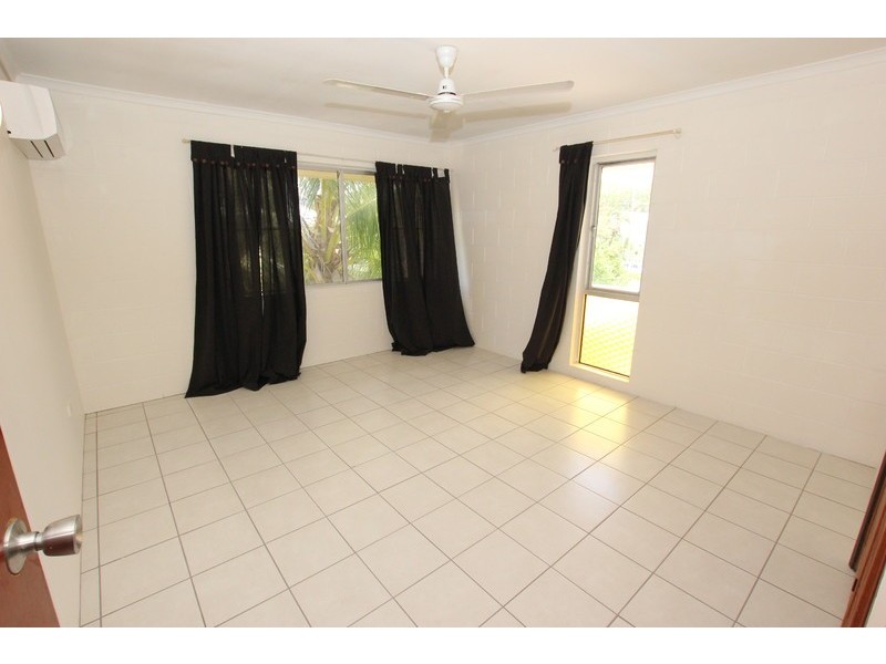 1/552 Varley Street, Yorkeys Knob QLD 4878