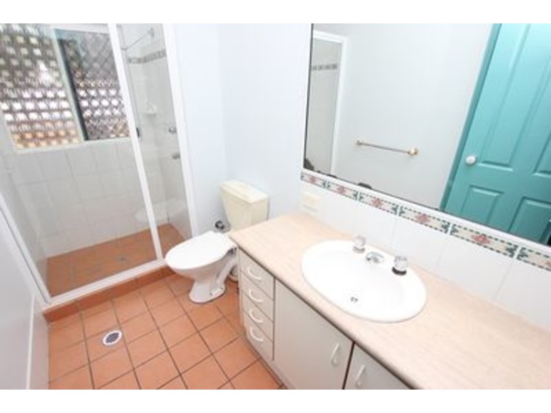 4/176 Hoare Street, Manunda QLD 4870