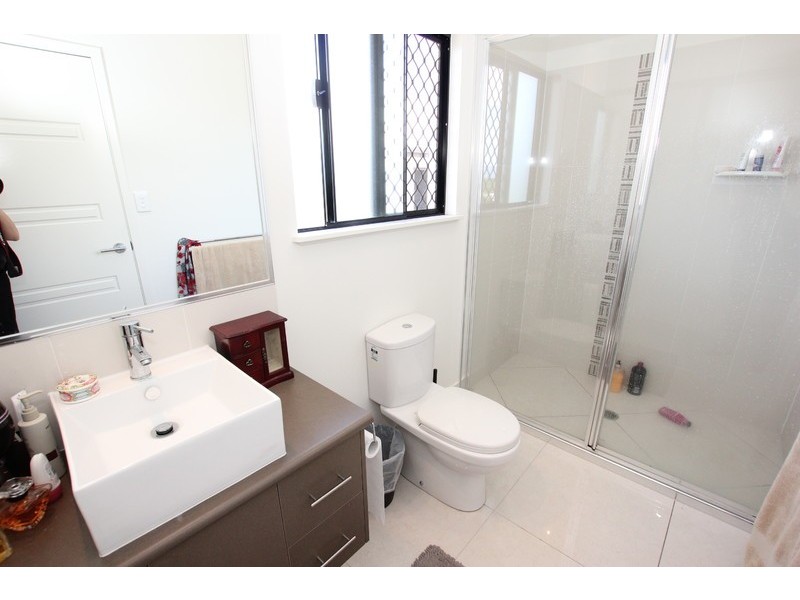 28 City View Crescent, Mooroobool QLD 4870