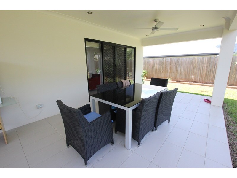 28 City View Crescent, Mooroobool QLD 4870