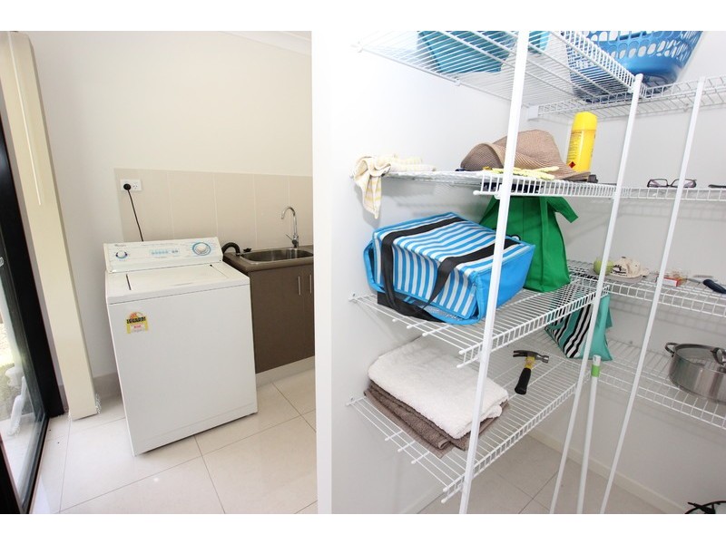 28 City View Crescent, Mooroobool QLD 4870