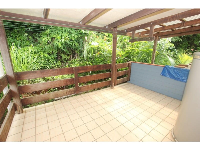 6 Dennis Close, Mooroobool QLD 4870