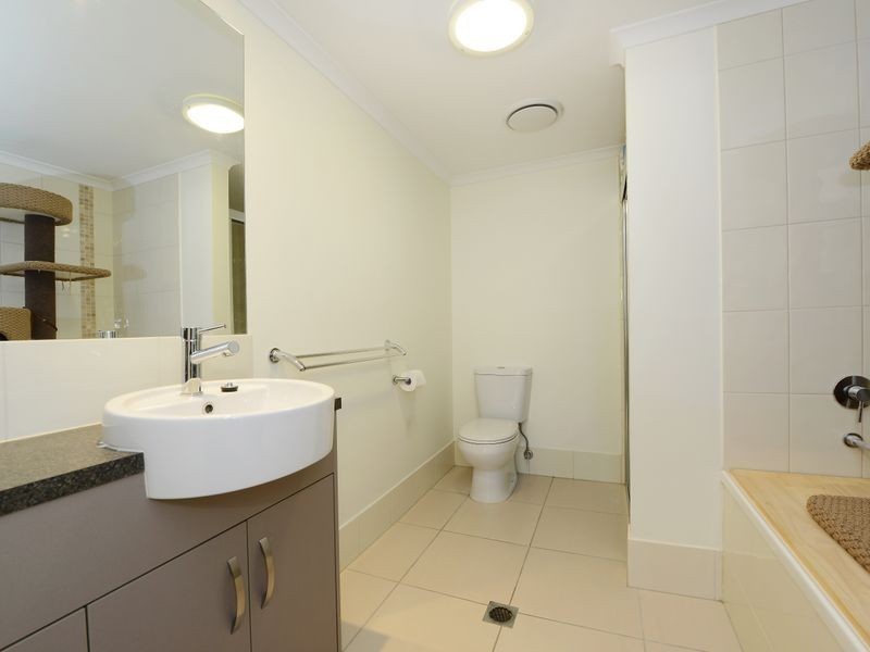 22/9-11 McLean Street, Cairns North QLD 4870