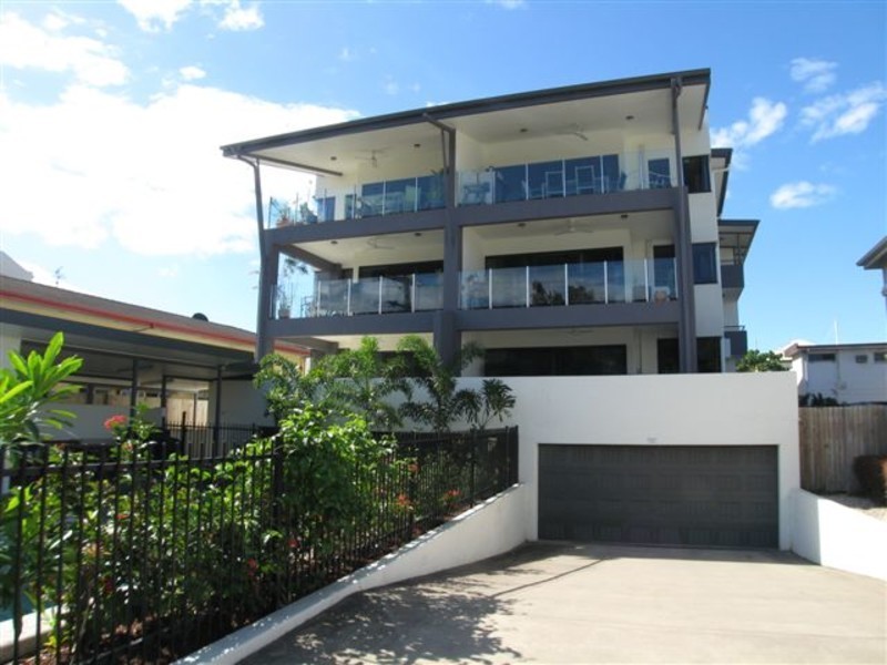 1/172 McLeod Street, Cairns North QLD 4870