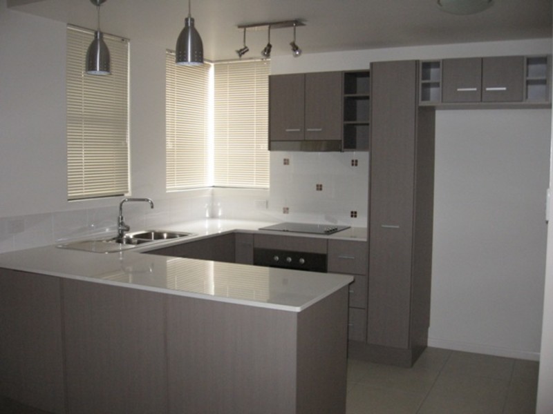 1/172 McLeod Street, Cairns North QLD 4870