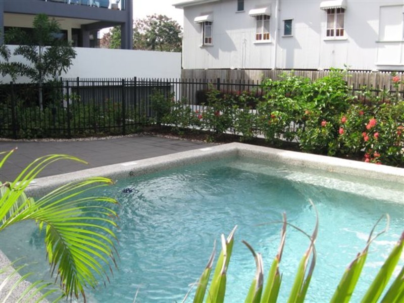 1/172 McLeod Street, Cairns North QLD 4870