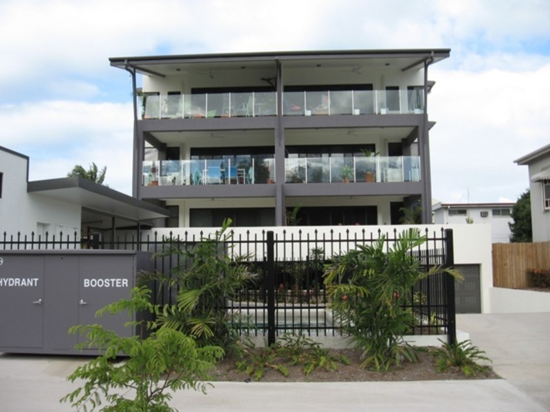 1/172 McLeod Street, Cairns North QLD 4870