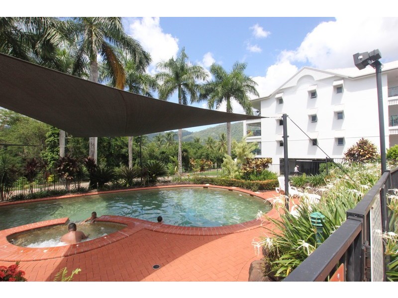 61/8 Munro Terrace, Mooroobool QLD 4870