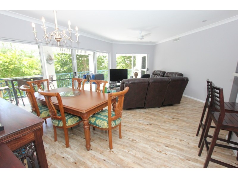 61/8 Munro Terrace, Mooroobool QLD 4870