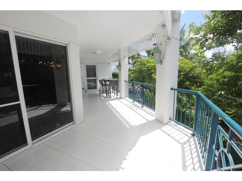 61/8 Munro Terrace, Mooroobool QLD 4870