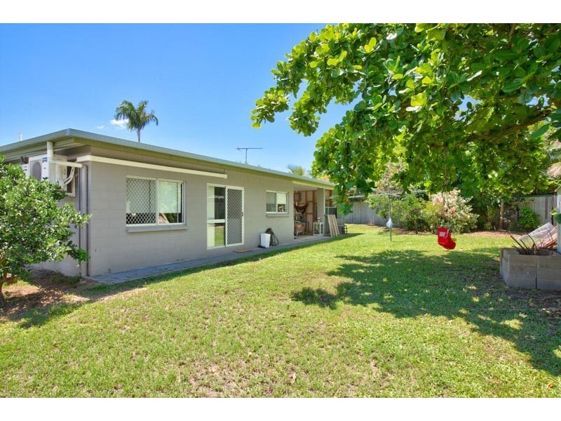 Kewarra Beach QLD 4879