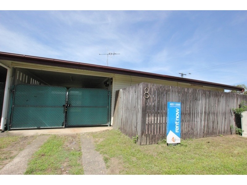1/8 Earl Street, Westcourt QLD 4870