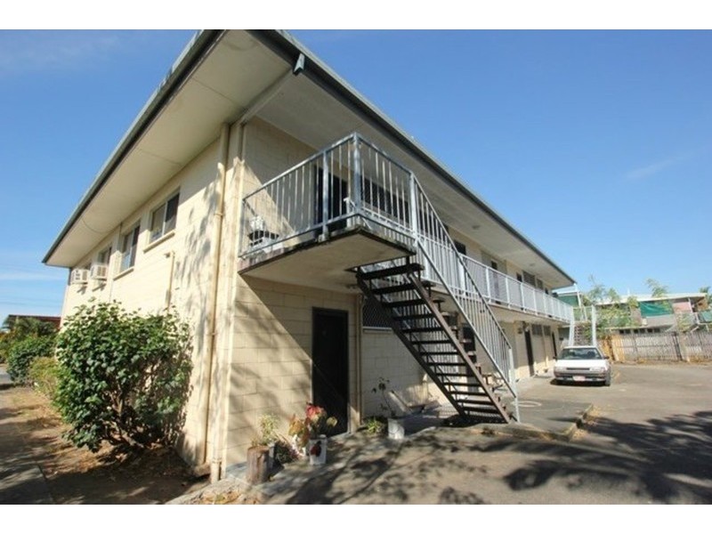 8/15-17 Curtin Street, Westcourt QLD 4870