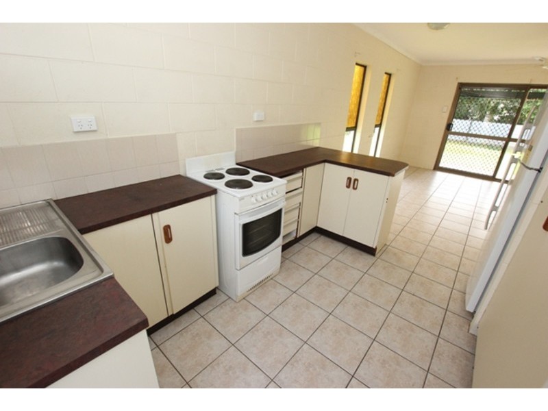 8/108 Mayers Street, Manunda QLD 4870