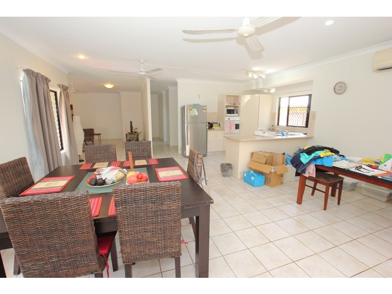 163 McFarlane Street, Kanimbla QLD 4870