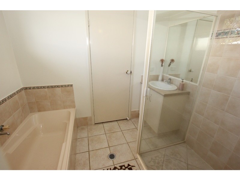 163 McFarlane Street, Kanimbla QLD 4870