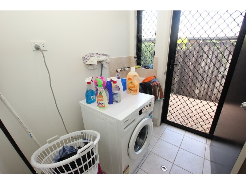 163 McFarlane Street, Kanimbla QLD 4870