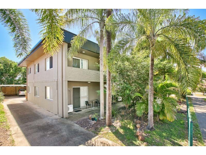 2/28 Digger Street, Cairns North QLD 4870