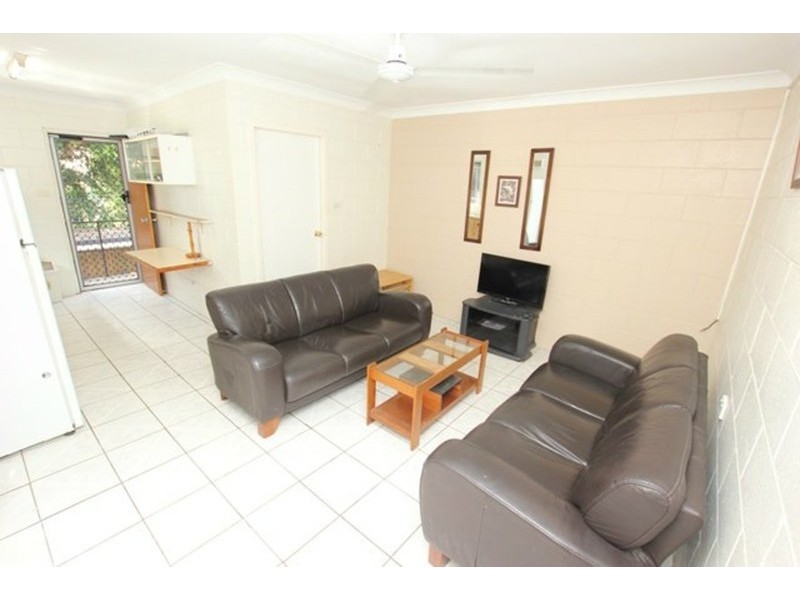 2/28 Digger Street, Cairns North QLD 4870