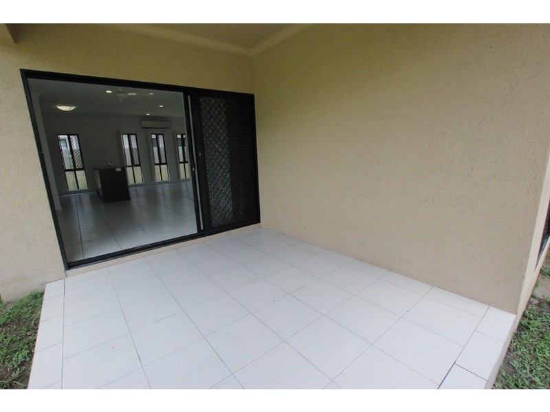 11 Thooleer Vista, Trinity Park QLD 4879