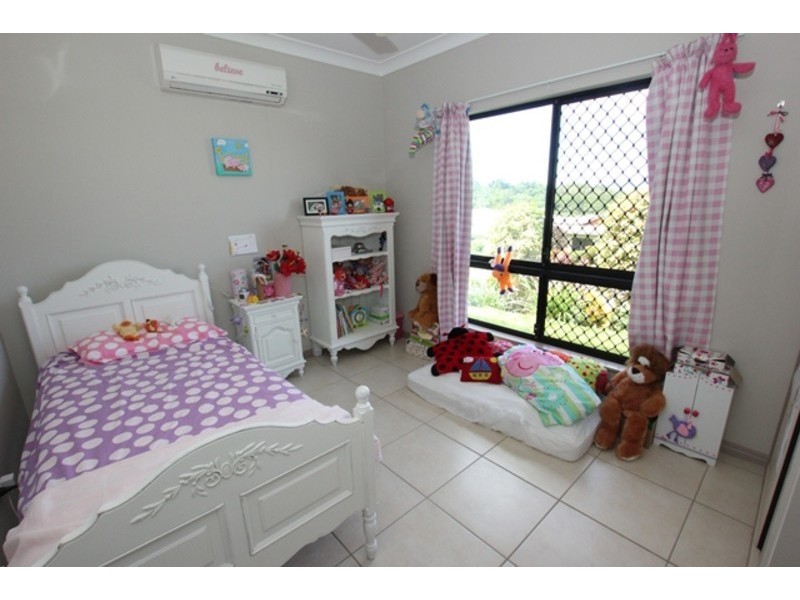 107 McFarlane Drive, Kanimbla QLD 4870
