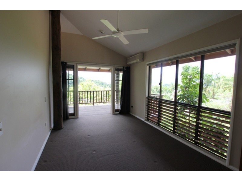 267 Toogood Road, Bayview Heights QLD 4868