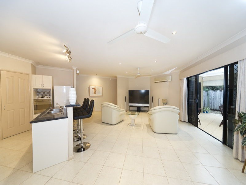 15 Springmeadow Close, Brinsmead QLD 4870