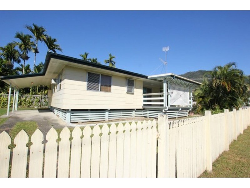 16 Witney Street, Manoora QLD 4870