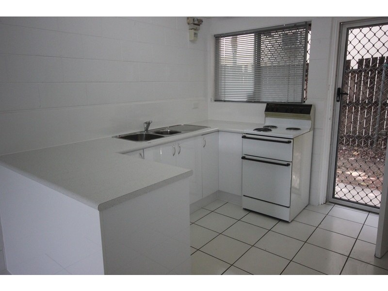 8/294 Draper Street, Cairns QLD 4870