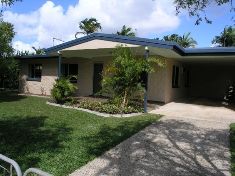 11 Lynette Street, Woree QLD 4868