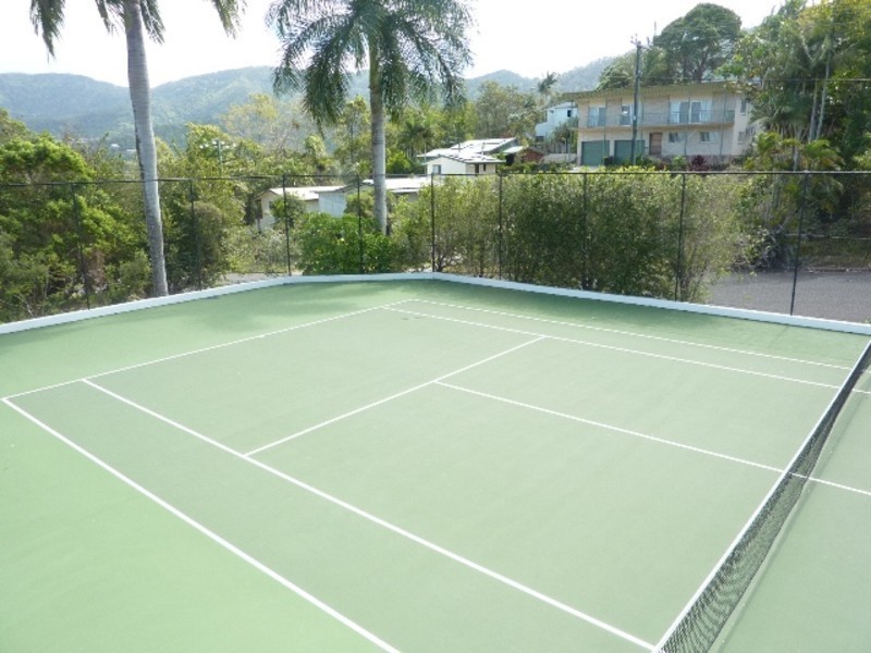 6/8 Munro Terrace, Mooroobool QLD 4870