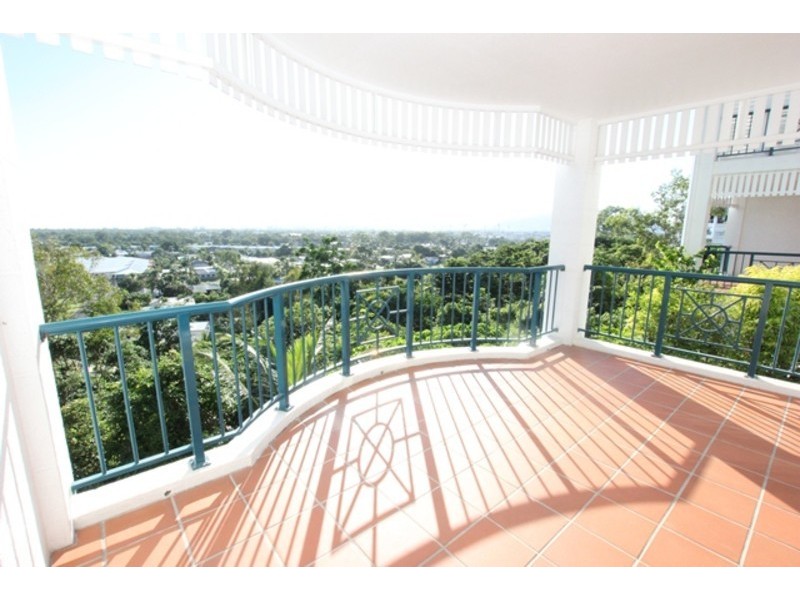 6/8 Munro Terrace, Mooroobool QLD 4870