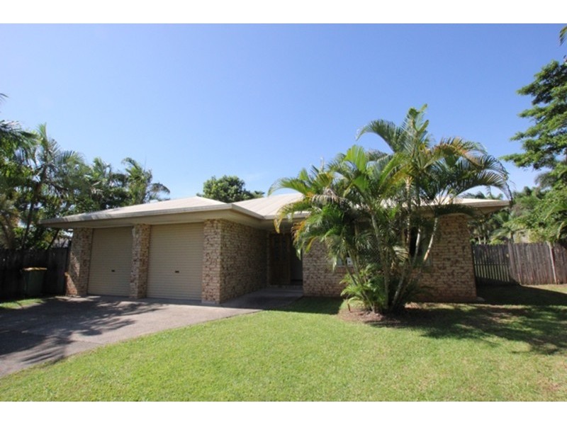 2 Schweitzer Close, Brinsmead QLD 4870
