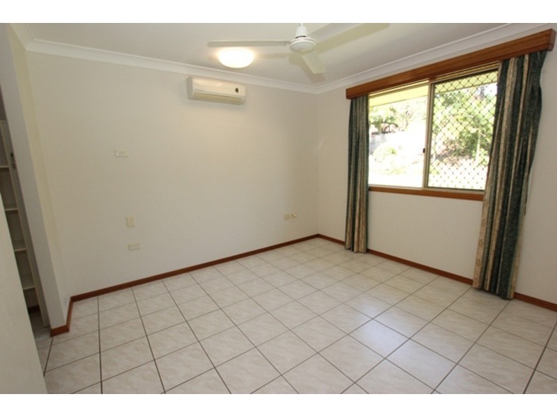 2 Schweitzer Close, Brinsmead QLD 4870