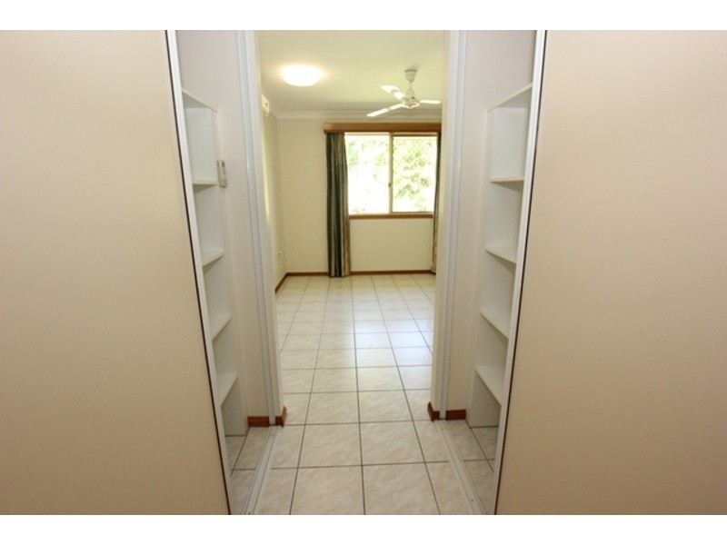 2 Schweitzer Close, Brinsmead QLD 4870