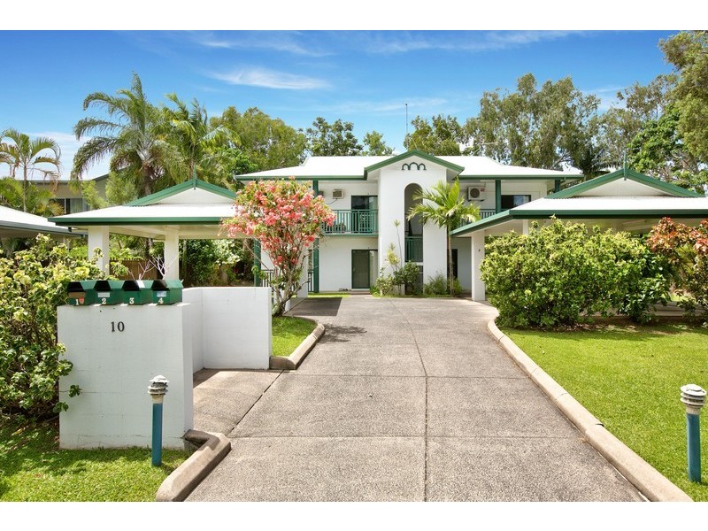 2/10 Ingham Court, Mooroobool QLD 4870