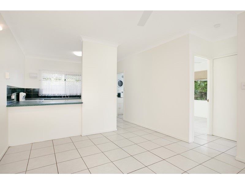 2/10 Ingham Court, Mooroobool QLD 4870