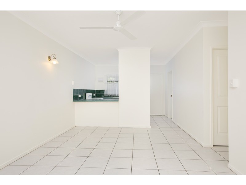 2/10 Ingham Court, Mooroobool QLD 4870
