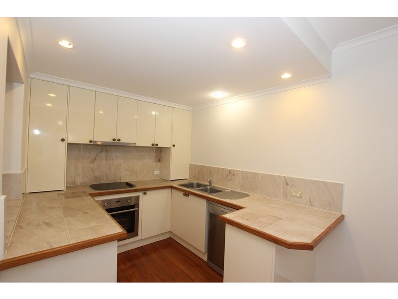 2/76-78 Cedar Road, Palm Cove QLD 4879