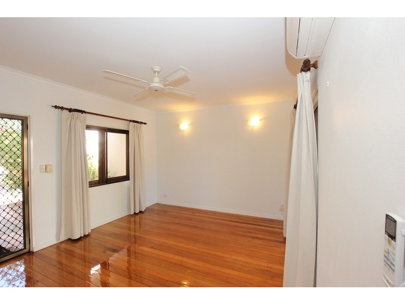 2/76-78 Cedar Road, Palm Cove QLD 4879