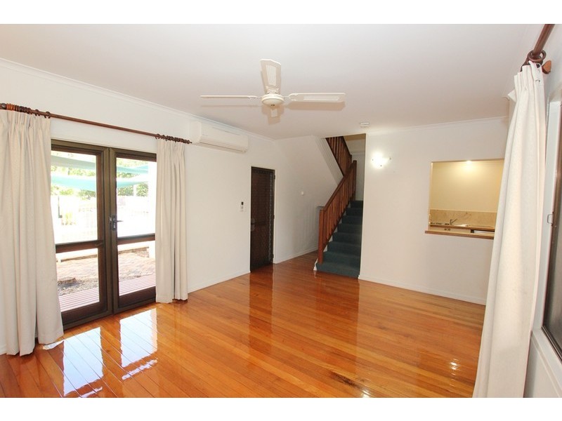 2/76-78 Cedar Road, Palm Cove QLD 4879