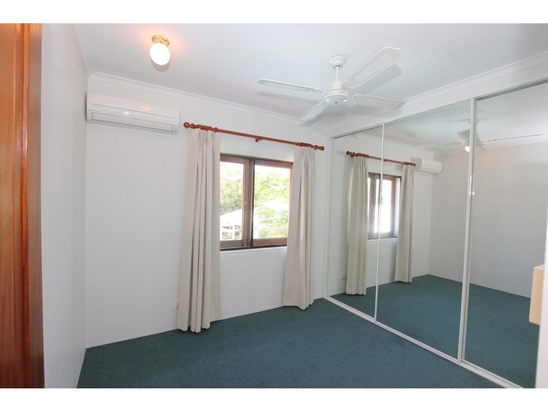 2/76-78 Cedar Road, Palm Cove QLD 4879