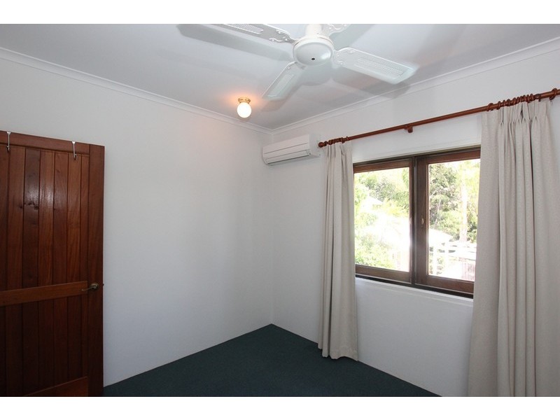 2/76-78 Cedar Road, Palm Cove QLD 4879