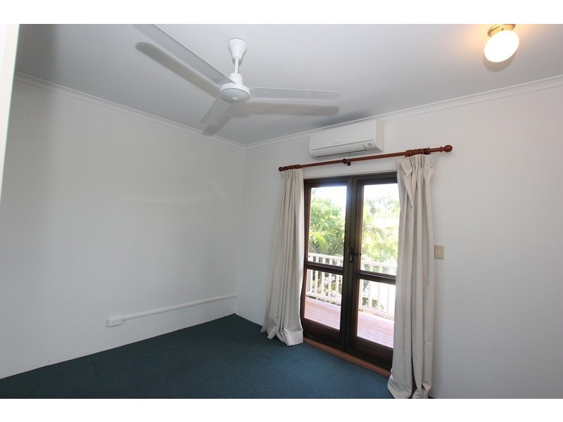 2/76-78 Cedar Road, Palm Cove QLD 4879