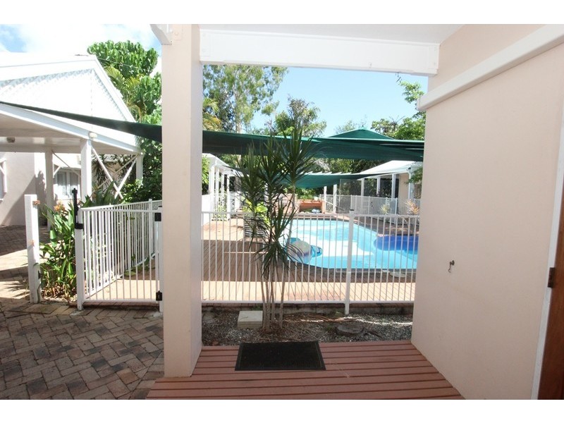 2/76-78 Cedar Road, Palm Cove QLD 4879