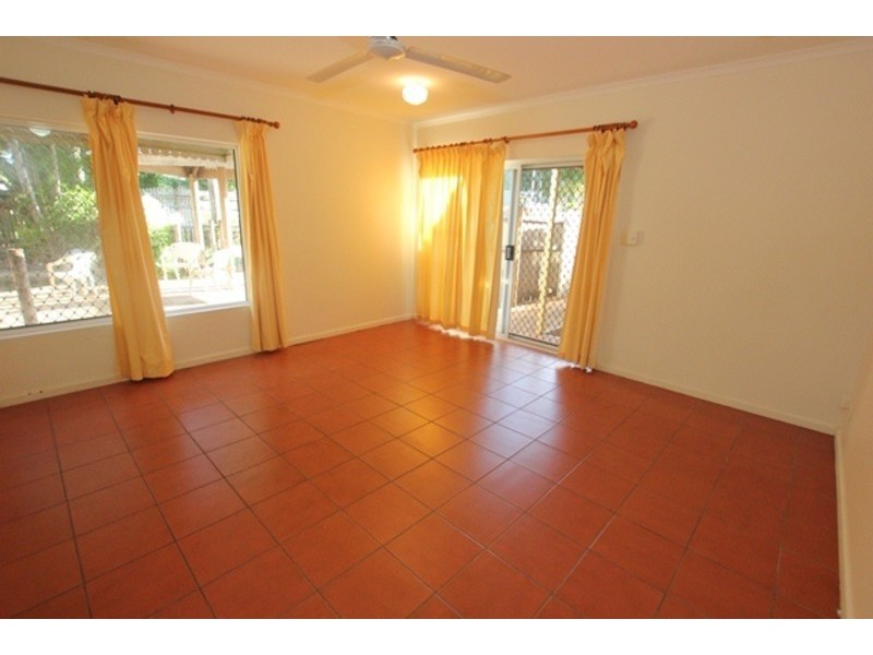 1/3 Tenni Street, Freshwater QLD 4870