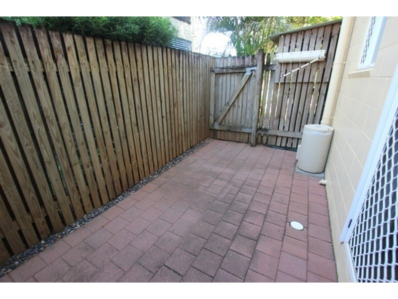 1/3 Tenni Street, Freshwater QLD 4870