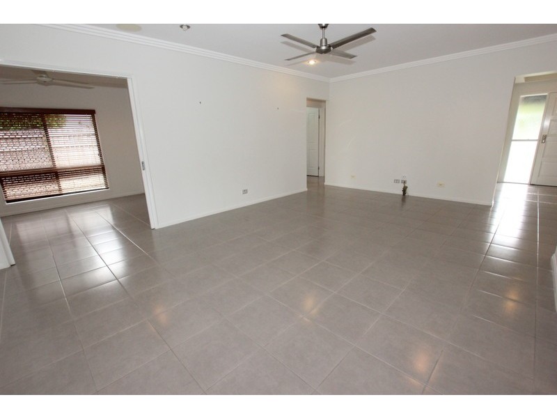 13 Elphinstone Street, Kanimbla QLD 4870
