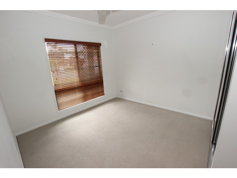 13 Elphinstone Street, Kanimbla QLD 4870
