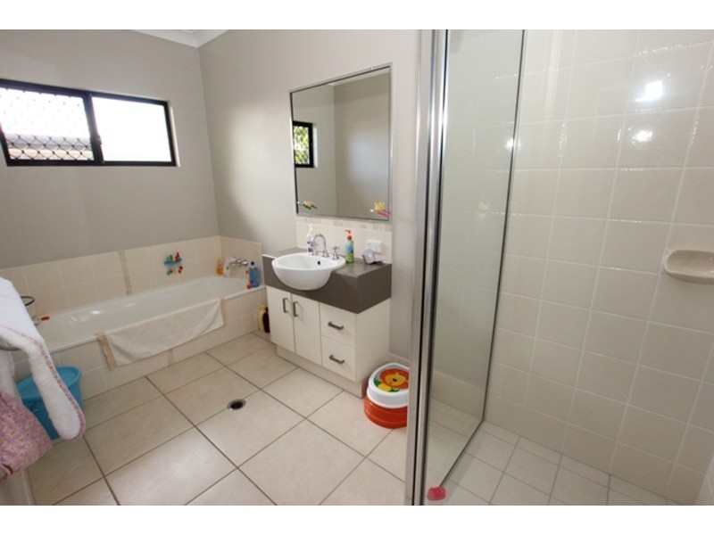 107 McFarlane Drive, Kanimbla QLD 4870